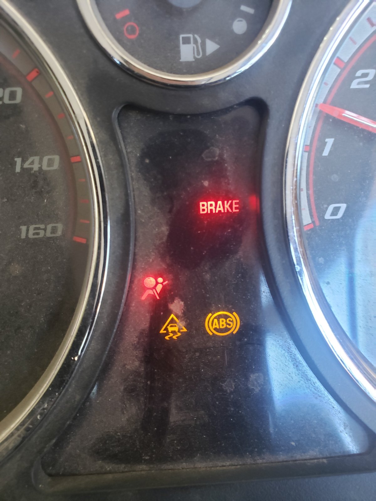 56570
