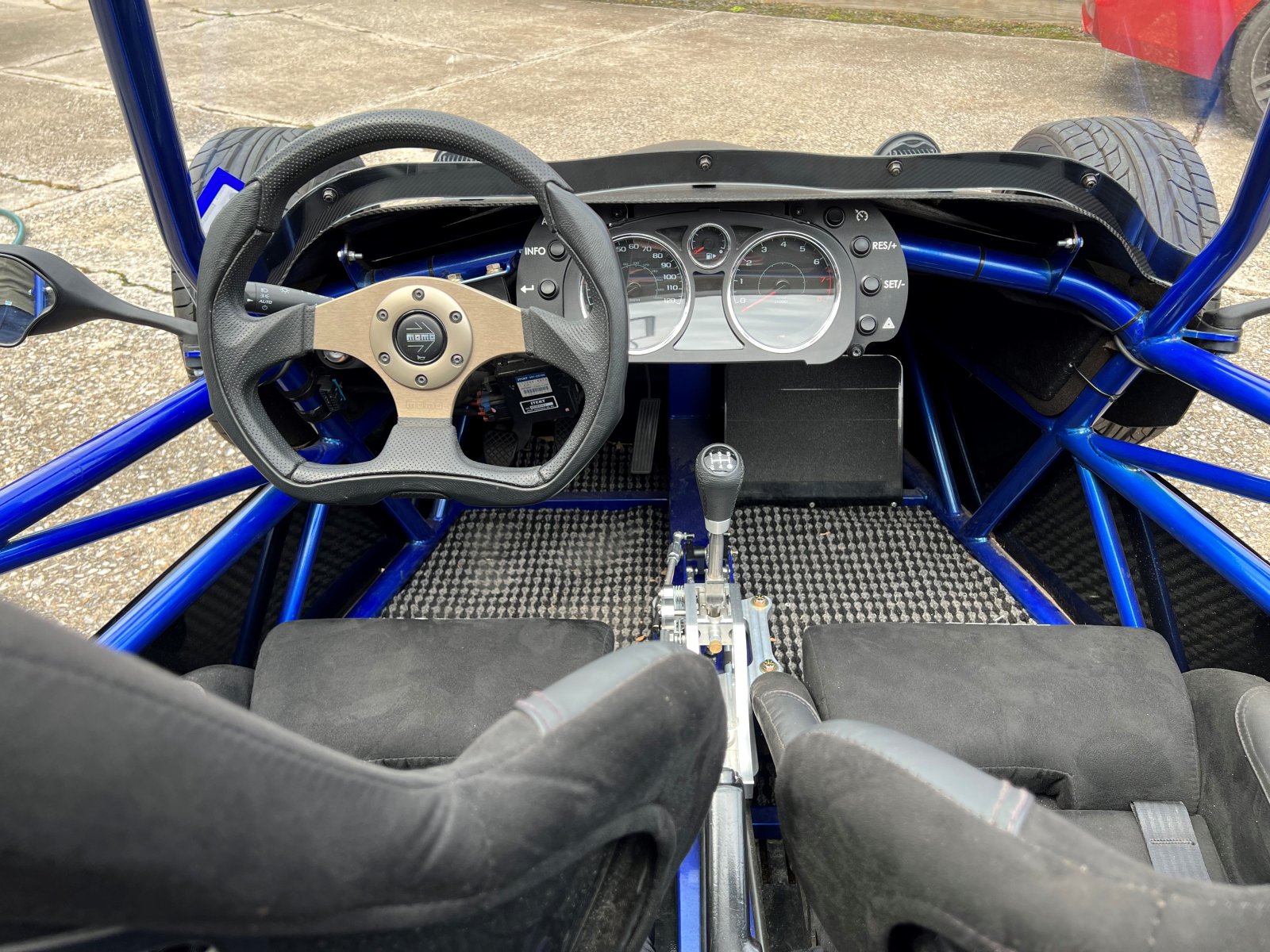 Cockpit.jpg